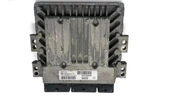 Dacia Duster Engine control unit/module ECU 237102440R S180095107A