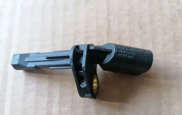 Audi A3 S3 8P ABS wheel speed sensor 1K0927808