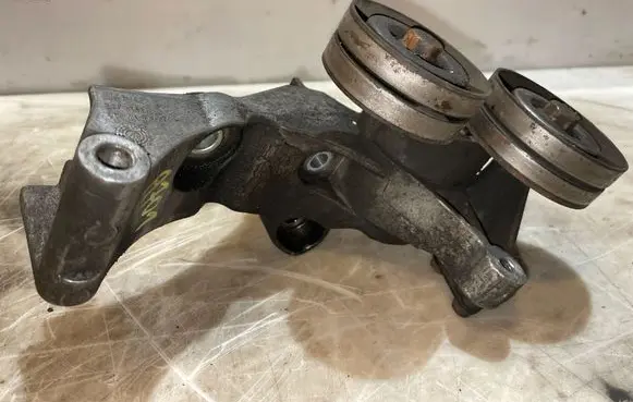 Opel Meriva A Generator/alternator belt tensioner 2370021