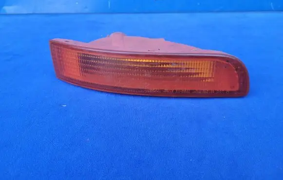 Nissan Maxima Front bumper turn signal 21063380