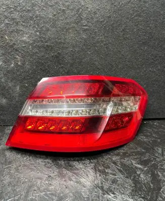 Mercedes-Benz E W212 Rear/tail lights A2128201264 483006 775512