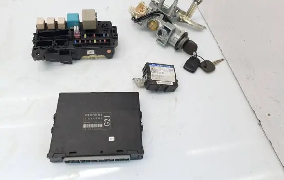 Daihatsu Sirion Engine ECU kit and lock set 89560B1460 1123003851 89780B1020