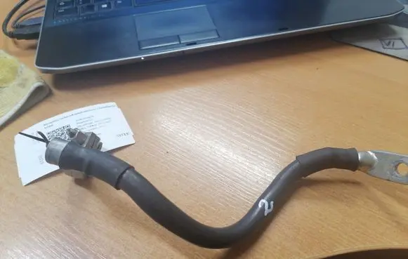 Volkswagen Phaeton Negative earth cable (battery)