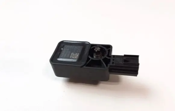 Opel Insignia A Airbag deployment crash/impact sensor 13502341 E509E301359U176
