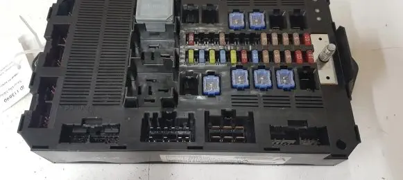 Jaguar XF X250 Fuse module 73409725 9X2314B476AC 7140505230