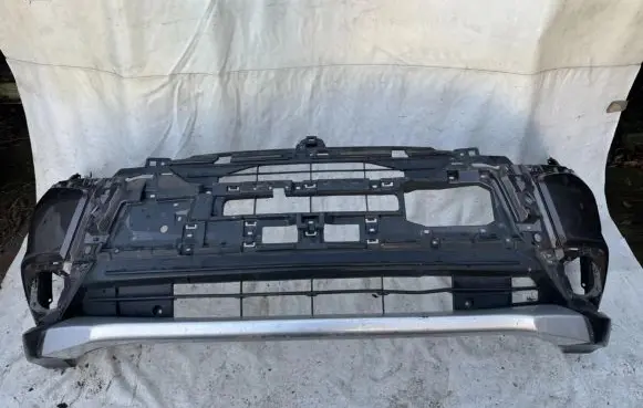 Mitsubishi Outlander Front bumper 6410G227ZZ