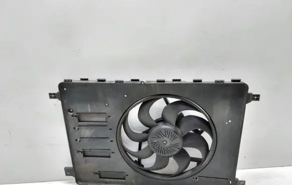Volvo V60 Electric radiator cooling fan P31305135