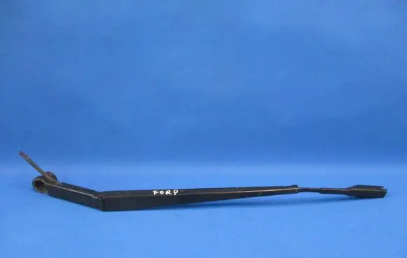 Front wiper blade arm
