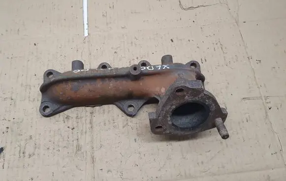 Mazda Xedos 6 Exhaust manifold