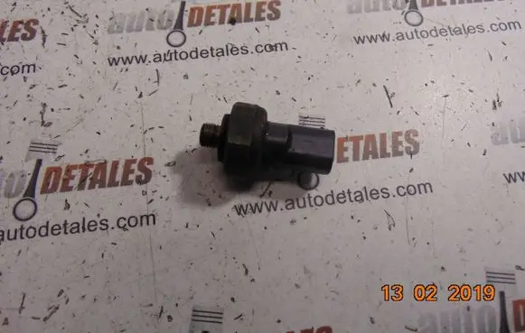 Mercedes-Benz A W169 Air conditioning (A/C) pressure sensor A2205420118