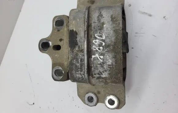Audi A3 S3 8P Engine mount bracket 1K0199555
