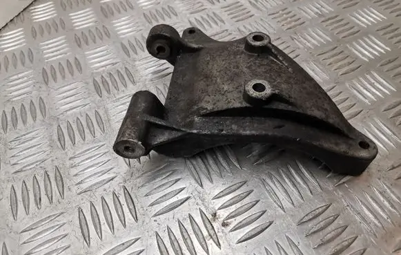 Audi A4 S4 B6 8E 8H Engine mounting bracket 059260885F