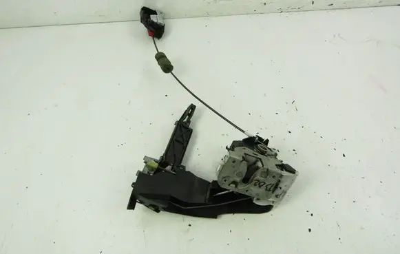 Volkswagen Golf IV Front door lock 
