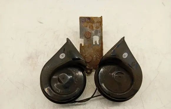 Renault Megane III Horn signal 703881157 024148