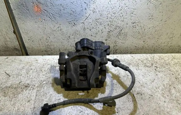 Chrysler Pacifica Rear brake caliper