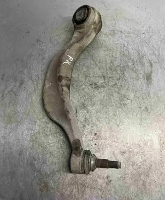 BMW 5 GT F07 Front lower control arm/wishbone 6882t6