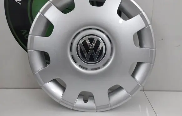 Volkswagen Golf IV R14 wheel hub/cap/trim 1J0601147L