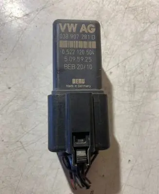 Volkswagen Caddy Glow plug pre-heat relay 038907281D 5095925 0522120504
