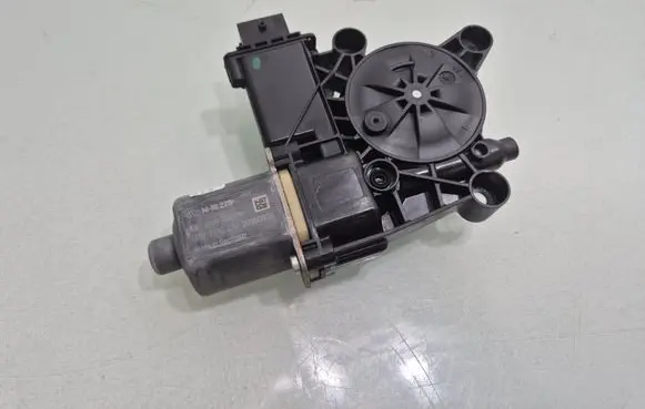 Alfa Romeo Stelvio Rear door window regulator motor 0130822070