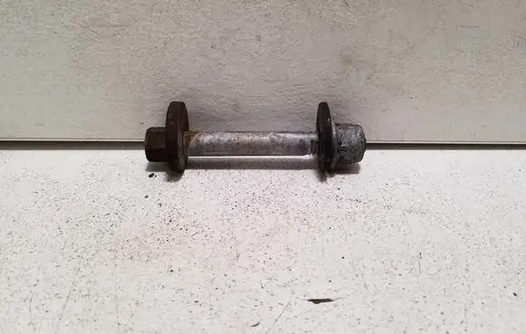 Volvo XC60 Rear suspension camber bolt 