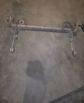 Opel Vivaro Rear axle beam 