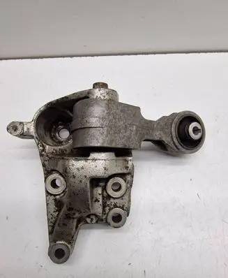 Peugeot 407 Engine mounting bracket 96451611