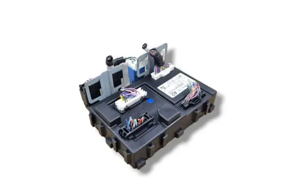 Nissan Juke I F15 Comfort/convenience module 284B11KA1C