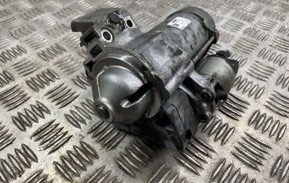 BMW X3 F25 Starter motor 8570846 4380000492
