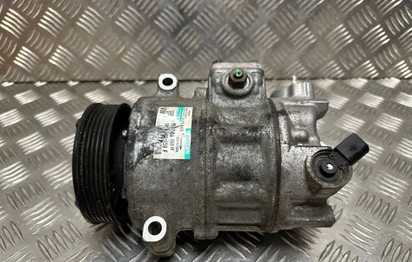 Volkswagen Tiguan Air conditioning (A/C) compressor (pump) 8680EBA