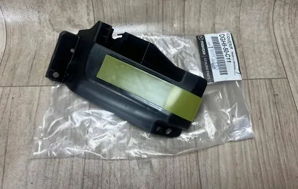 Mazda CX-30 Front bumper mounting bracket DGH950C11