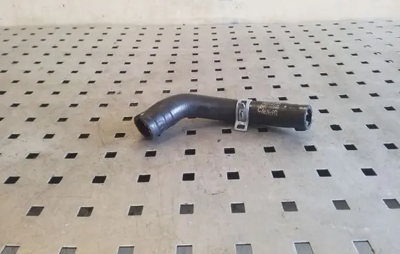 Volvo XC90 Engine coolant pipe/hose 31493284