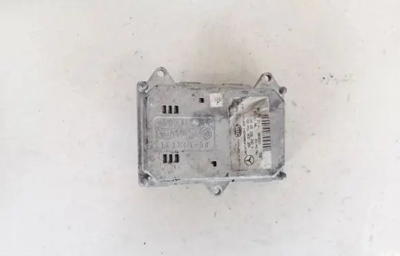 Mercedes-Benz E W211 Headlight ballast module Xenon A0028206026 5DF008704-00