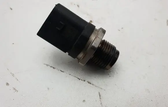 Fuel pressure sensor