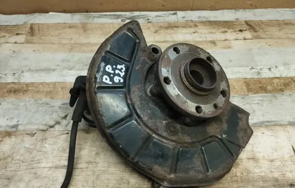 Volkswagen PASSAT B6 Front wheel hub 1K0615312F 1K0615312