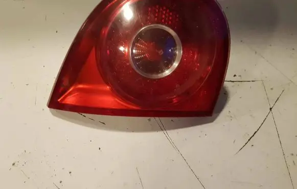 Volkswagen Golf V Tailgate rear/tail lights 1K6945093E 00052403 028500102B