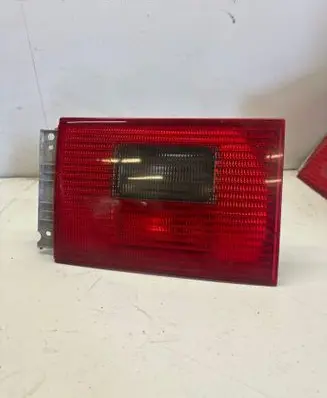 Tailgate rear/tail lights