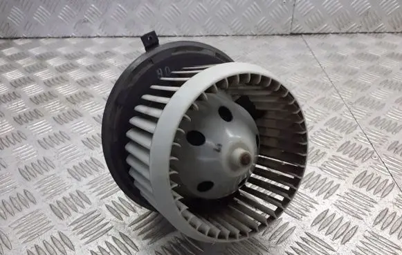 Alfa Romeo 147 Front door blower motor 885001755