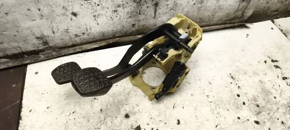 BMW 5 E60 E61 Pedal assembly 35106761032