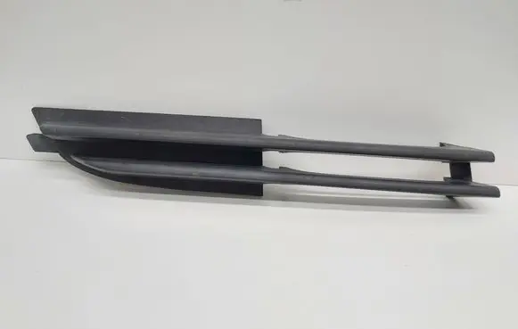BMW 3 E46 Front bumper lower grill 7032613 727584
