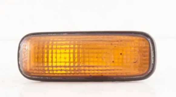 Honda CR-V Front fender indicator light 3890
