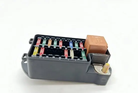 Jaguar XK8 - XKR Fuse module LJG2800CC