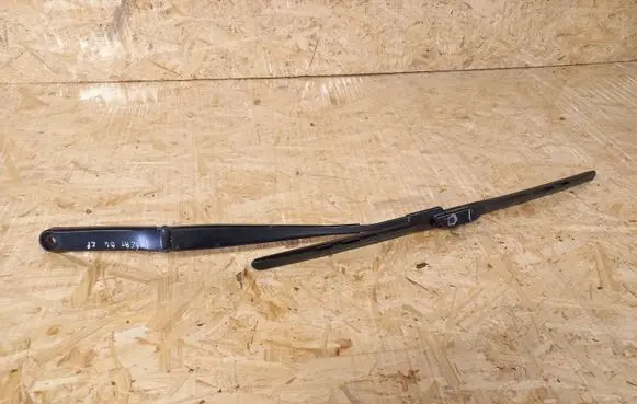 Volkswagen PASSAT B6 Front wiper blade arm 3C1955409C