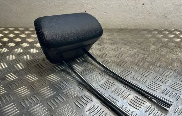Mercedes-Benz E W212 Rear seat headrest 