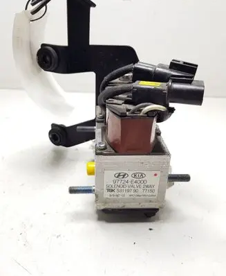 Hyundai Ioniq Air conditioning (A/C) expansion valve 97724E4000