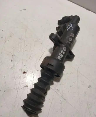 Clutch slave cylinder