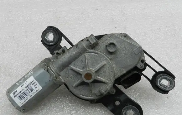 Volkswagen Golf VII Rear window wiper motor 5G0955711 5G0955711A