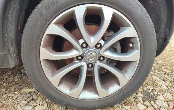 Nissan Juke I F15 R17 alloy rim D03001KR7A