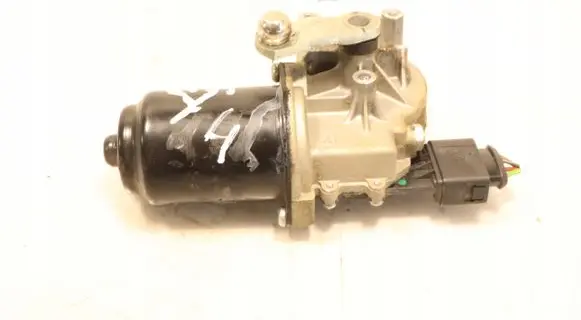 Skoda Fabia Mk3 (NJ) Wiper motor 443122389017