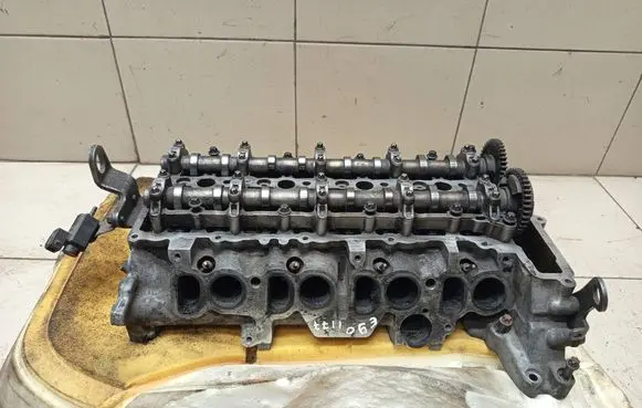 BMW 3 E90 E91 Engine head 778109802 781019607 779767807