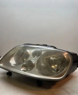 Volkswagen Touran I Headlight/headlamp 0301205201
